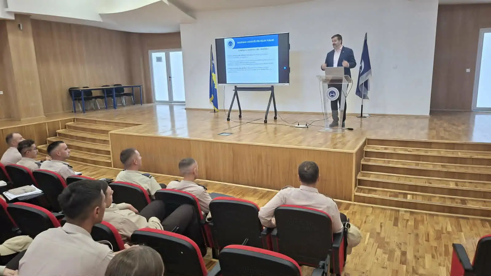 Ambasadori Kosovës në Poloni Drilon Gashi vizitoi Akademinë e Kosovës për Siguri Publike